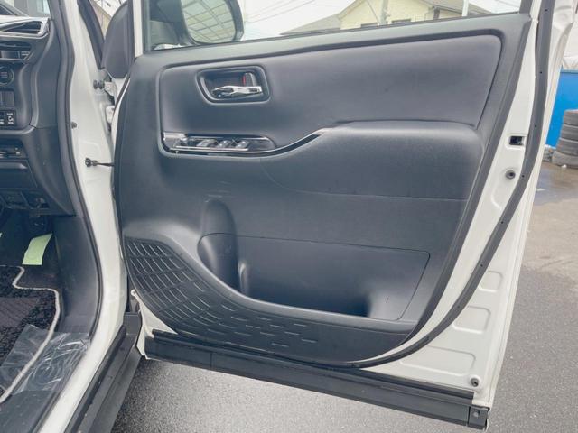 ノア Si ダブルバイビー 4WD 禁煙車 バックカメラ 純正SDナビ 後席モニター 両側電動スライドドア LEDヘッドライト ETC 衝突被害軽減システム レーダークルーズコントロールBluetooth フルセグ(35枚目)