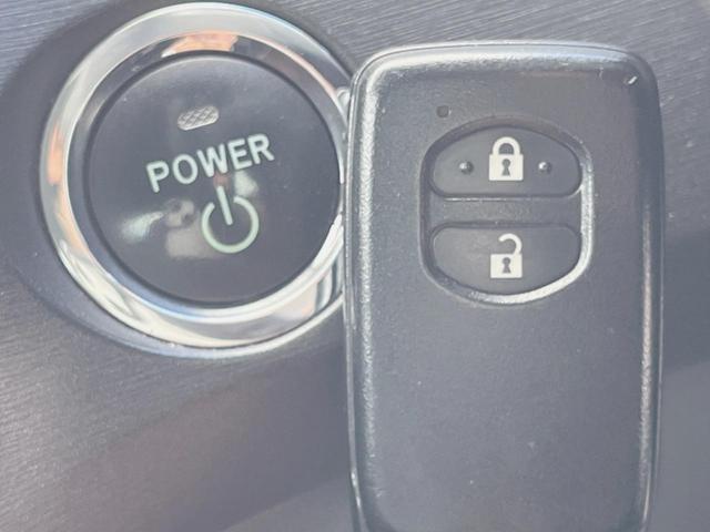 プリウス S 禁煙車 ストラーダナビ バックカメラ ETC スマートキー Bluetooth DVD再生(8枚目)