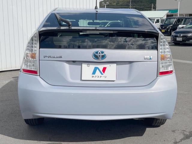 プリウス S 禁煙車 ストラーダナビ バックカメラ ETC スマートキー Bluetooth DVD再生(16枚目)