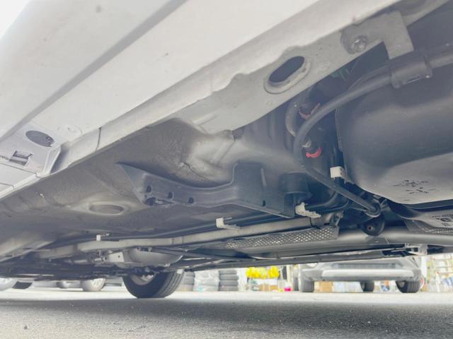 プリウス S 禁煙車 ストラーダナビ バックカメラ ETC スマートキー Bluetooth DVD再生(25枚目)