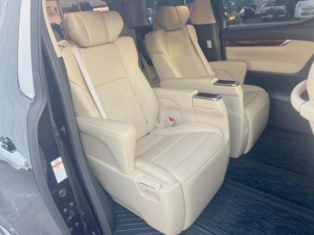 ヴェルファイアハイブリッド V Lエディション 4WD 禁煙車 純正ナビ 後席モニター サンルーフ モデリスタエアロ 両側電動スライドドア LEDヘッドライト JBL パワーバックドア レーダークルーズコントロール ETC Bluetooth(12枚目)