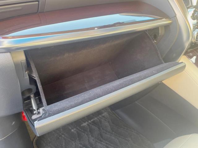 ヴェルファイアハイブリッド V Lエディション 4WD 禁煙車 純正ナビ 後席モニター サンルーフ モデリスタエアロ 両側電動スライドドア LEDヘッドライト JBL パワーバックドア レーダークルーズコントロール ETC Bluetooth(28枚目)