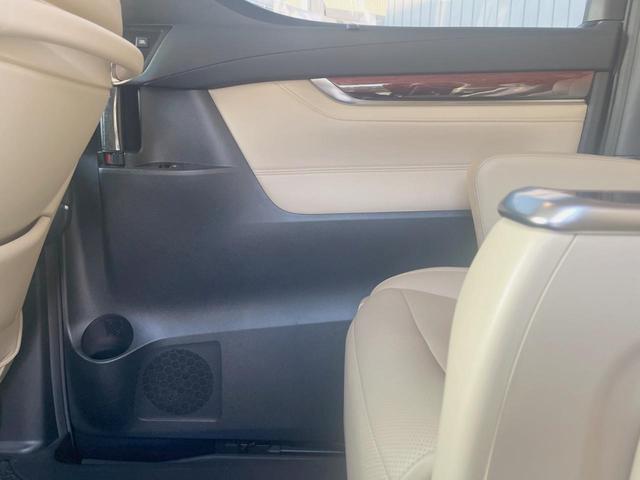 ヴェルファイアハイブリッド V Lエディション 4WD 禁煙車 純正ナビ 後席モニター サンルーフ モデリスタエアロ 両側電動スライドドア LEDヘッドライト JBL パワーバックドア レーダークルーズコントロール ETC Bluetooth(30枚目)