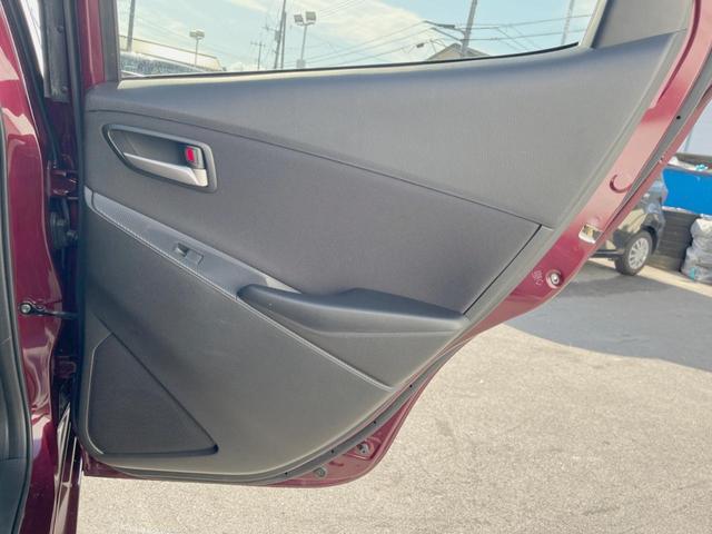 デミオ 15S 禁煙車 ディスプレイオーディオ バックカメラ ETC 衝突被害軽減システム 車線逸脱・抑制装置 スマートキー オートエアコン オートライト フルセグ(22枚目)