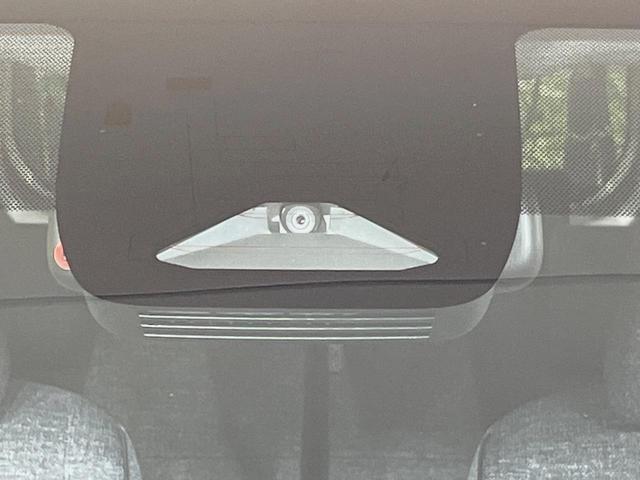 シエンタ Z 純正10.5型ナビ 両側電動スライド フリップダウン 全周囲カメラ 衝突軽減装置 レーダークルーズ 禁煙車 レーンキープ スマートキー LEDヘッド ETC オートマチックハイビーム オートライト(7枚目)