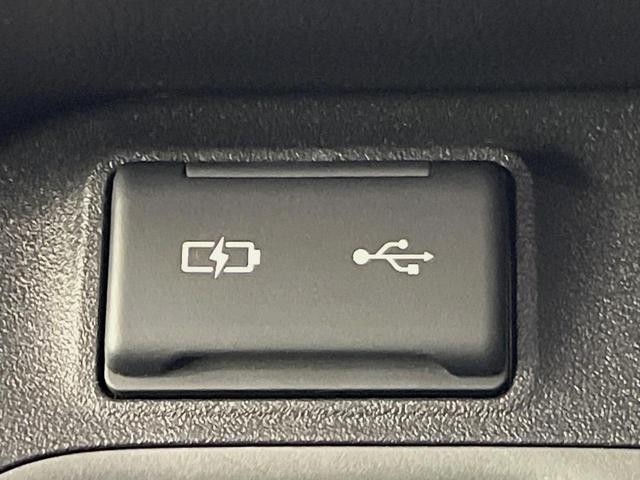 シエンタ Z 純正10.5型ナビ 両側電動スライド フリップダウン 全周囲カメラ 衝突軽減装置 レーダークルーズ 禁煙車 レーンキープ スマートキー LEDヘッド ETC オートマチックハイビーム オートライト(32枚目)