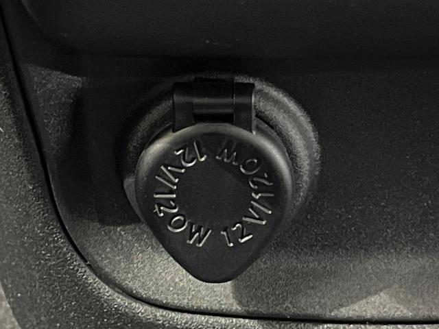 シエンタ Z 純正10.5型ナビ 両側電動スライド フリップダウン 全周囲カメラ 衝突軽減装置 レーダークルーズ 禁煙車 レーンキープ スマートキー LEDヘッド ETC オートマチックハイビーム オートライト(33枚目)