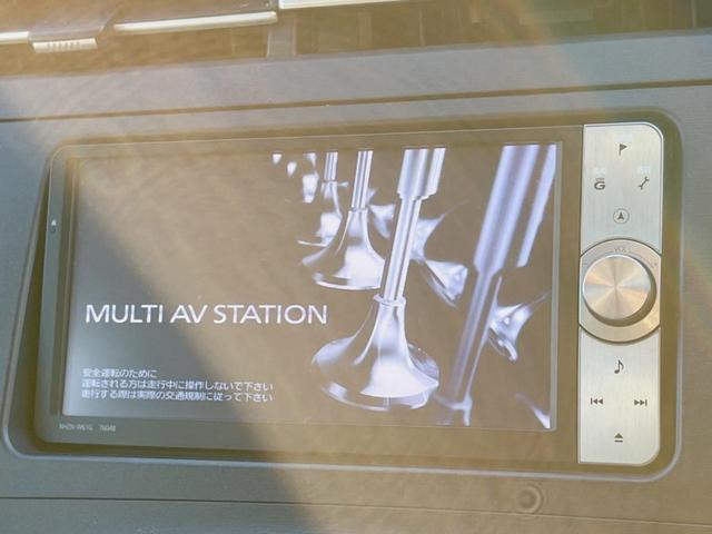 プリウス Sツーリングセレクション 純正ナビ バックカメラ 禁煙車 HIDヘッド フルセグ Bluetooth再生 ETC スマートキー オートライト/エアコン フォグランプ(3枚目)