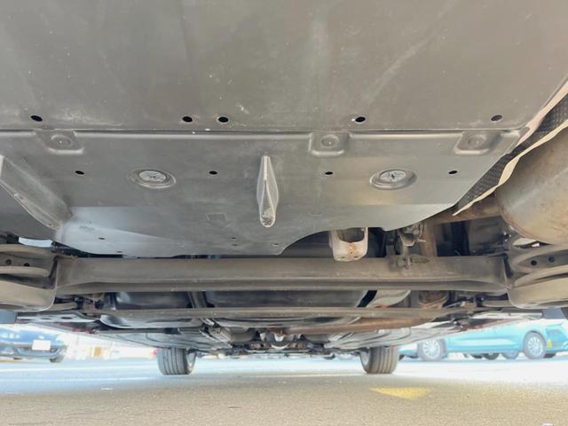 プリウス Sツーリングセレクション 純正ナビ バックカメラ 禁煙車 HIDヘッド フルセグ Bluetooth再生 ETC スマートキー オートライト/エアコン フォグランプ(17枚目)