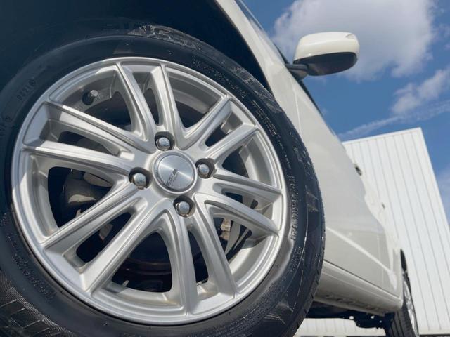 フィット Ｇ・１０ｔｈアニバーサリー　ＣＤ再生オーディオ　ＥＴＣ　スマートキー　アイドリングストップ機能　電動格納ドアミラー　エアコン　パワーウィンドウ　１４インチアルミホイール　プライバシーガラス　運転席シートリフター（14枚目）