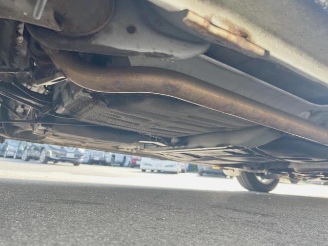 フィット Ｇ・１０ｔｈアニバーサリー　ＣＤ再生オーディオ　ＥＴＣ　スマートキー　アイドリングストップ機能　電動格納ドアミラー　エアコン　パワーウィンドウ　１４インチアルミホイール　プライバシーガラス　運転席シートリフター（24枚目）