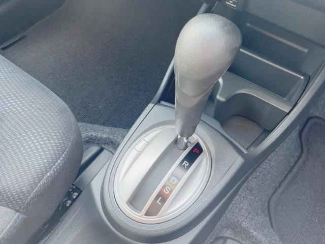 フィット Ｇ・１０ｔｈアニバーサリー　ＣＤ再生オーディオ　ＥＴＣ　スマートキー　アイドリングストップ機能　電動格納ドアミラー　エアコン　パワーウィンドウ　１４インチアルミホイール　プライバシーガラス　運転席シートリフター（41枚目）