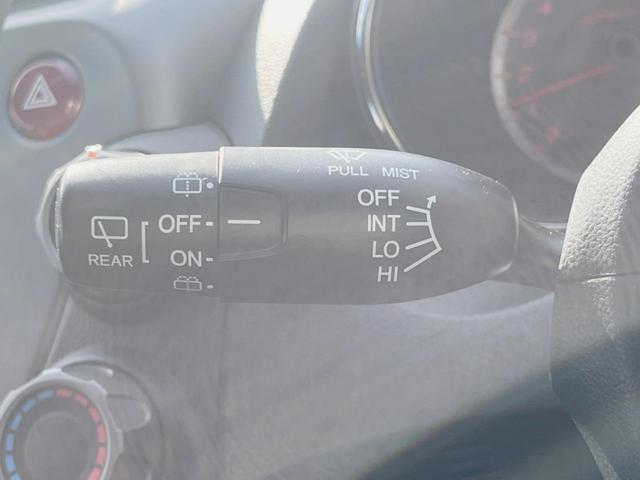 フィット Ｇ・１０ｔｈアニバーサリー　ＣＤ再生オーディオ　ＥＴＣ　スマートキー　アイドリングストップ機能　電動格納ドアミラー　エアコン　パワーウィンドウ　１４インチアルミホイール　プライバシーガラス　運転席シートリフター（49枚目）