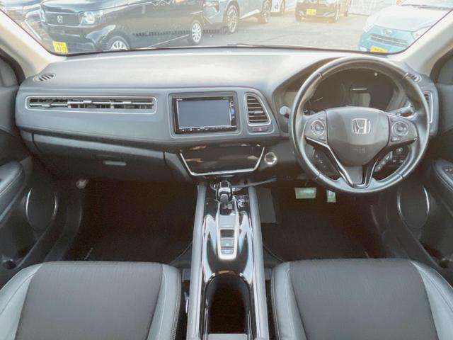 ヴェゼル ハイブリッドＺ・ホンダセンシング　４ＷＤ　禁煙車　ＳＤ純正ナビ　バックカメラ　ＥＴＣ　ＬＥＤヘッドライト　衝突被害軽減システム　レーダークルーズコントロール　シートヒーター　Ｂｌｕｅｔｏｏｔｈ　ＤＶＤ再生　フルセグ（2枚目）
