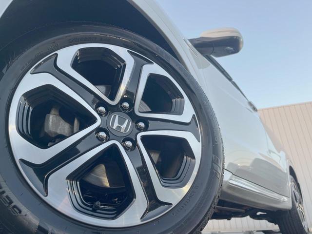 ヴェゼル ハイブリッドＺ・ホンダセンシング　４ＷＤ　禁煙車　ＳＤ純正ナビ　バックカメラ　ＥＴＣ　ＬＥＤヘッドライト　衝突被害軽減システム　レーダークルーズコントロール　シートヒーター　Ｂｌｕｅｔｏｏｔｈ　ＤＶＤ再生　フルセグ（16枚目）