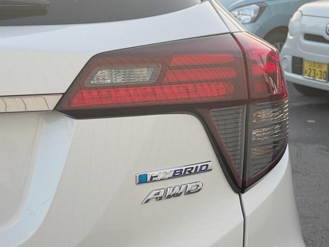ヴェゼル ハイブリッドＺ・ホンダセンシング　４ＷＤ　禁煙車　ＳＤ純正ナビ　バックカメラ　ＥＴＣ　ＬＥＤヘッドライト　衝突被害軽減システム　レーダークルーズコントロール　シートヒーター　Ｂｌｕｅｔｏｏｔｈ　ＤＶＤ再生　フルセグ（19枚目）