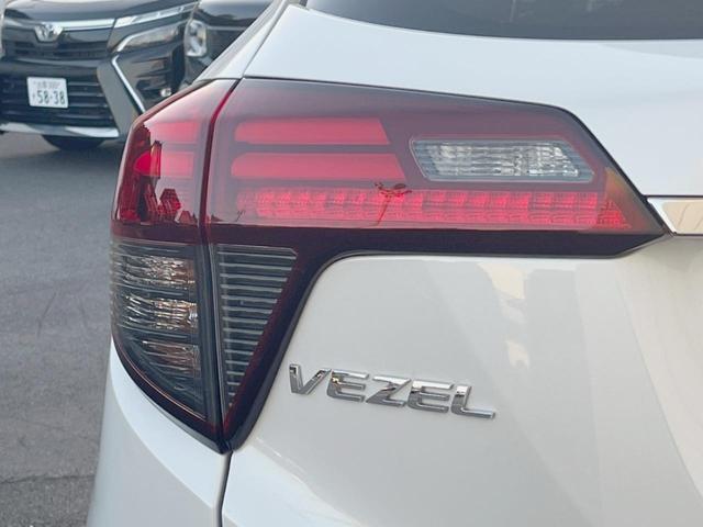 ヴェゼル ハイブリッドＺ・ホンダセンシング　４ＷＤ　禁煙車　ＳＤ純正ナビ　バックカメラ　ＥＴＣ　ＬＥＤヘッドライト　衝突被害軽減システム　レーダークルーズコントロール　シートヒーター　Ｂｌｕｅｔｏｏｔｈ　ＤＶＤ再生　フルセグ（20枚目）