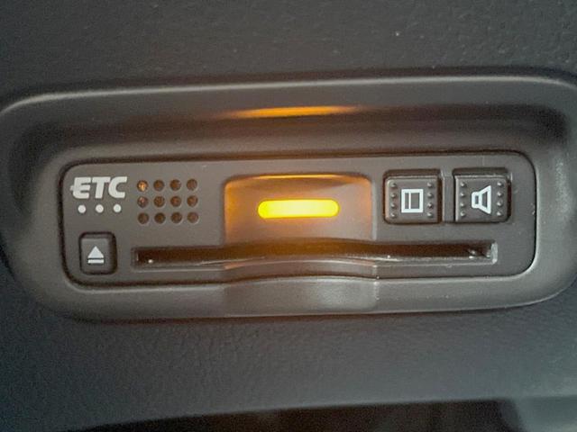 ヴェゼル ハイブリッドＺ・ホンダセンシング　４ＷＤ　禁煙車　ＳＤ純正ナビ　バックカメラ　ＥＴＣ　ＬＥＤヘッドライト　衝突被害軽減システム　レーダークルーズコントロール　シートヒーター　Ｂｌｕｅｔｏｏｔｈ　ＤＶＤ再生　フルセグ（45枚目）