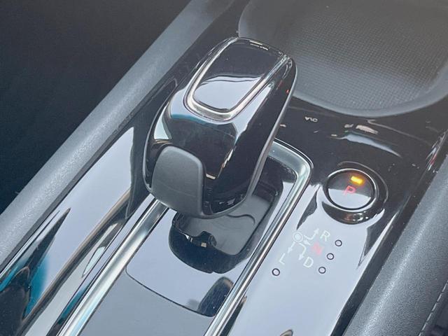 ヴェゼル ハイブリッドＺ・ホンダセンシング　４ＷＤ　禁煙車　ＳＤ純正ナビ　バックカメラ　ＥＴＣ　ＬＥＤヘッドライト　衝突被害軽減システム　レーダークルーズコントロール　シートヒーター　Ｂｌｕｅｔｏｏｔｈ　ＤＶＤ再生　フルセグ（49枚目）