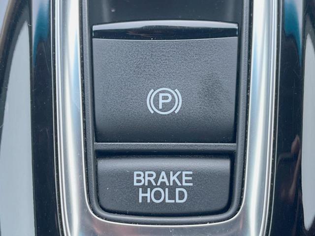 ヴェゼル ハイブリッドＺ・ホンダセンシング　４ＷＤ　禁煙車　ＳＤ純正ナビ　バックカメラ　ＥＴＣ　ＬＥＤヘッドライト　衝突被害軽減システム　レーダークルーズコントロール　シートヒーター　Ｂｌｕｅｔｏｏｔｈ　ＤＶＤ再生　フルセグ（51枚目）