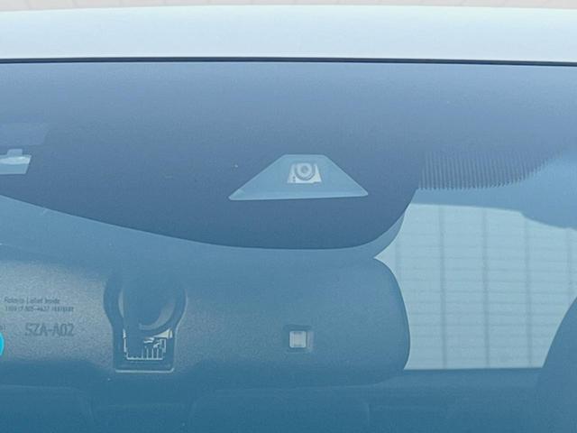ヴェゼル ハイブリッドＺ・ホンダセンシング　４ＷＤ　禁煙車　ＳＤ純正ナビ　バックカメラ　ＥＴＣ　ＬＥＤヘッドライト　衝突被害軽減システム　レーダークルーズコントロール　シートヒーター　Ｂｌｕｅｔｏｏｔｈ　ＤＶＤ再生　フルセグ（55枚目）