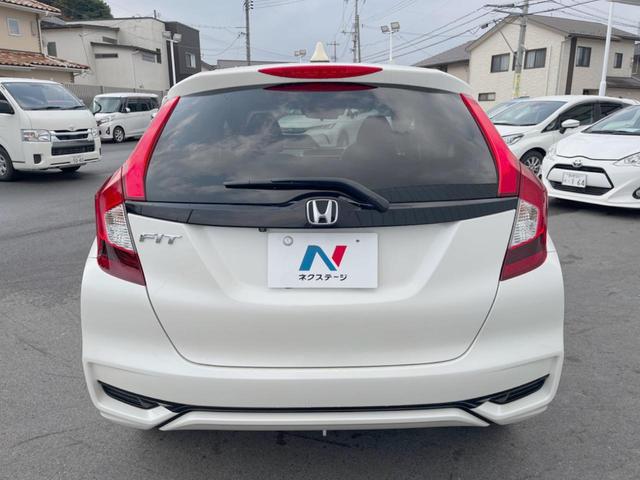 フィット 13G・L ホンダセンシング バックカメラ 衝突被害軽減システム レーダークルーズ コーナーセンサー LEDヘッド ビルトインETC 純正15インチアルミ オートハイビーム 車線逸脱警報 オートライト オートエアコン(9枚目)