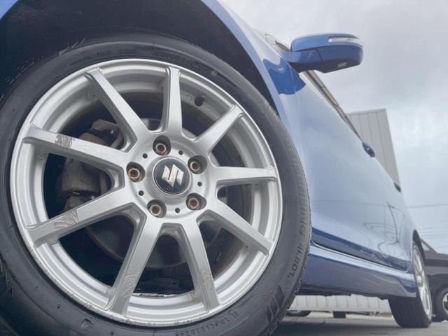 �y�A���~�z�C�[���z�O�ςɃ}�b�`�����A���~�z�C�[���𑕒����Ă���܂��B�e��A���~�z�C�[����A�X�^�b�h���X�^�C�����戵�����Ă���܂��B���񂲑��k����������