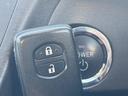プリウス Sツーリングセレクション 純正ナビ バックカメラ 禁煙車 HIDヘッド フルセグ Bluetooth再生 ETC スマートキー オートライト/エアコン フォグランプ(4枚目)