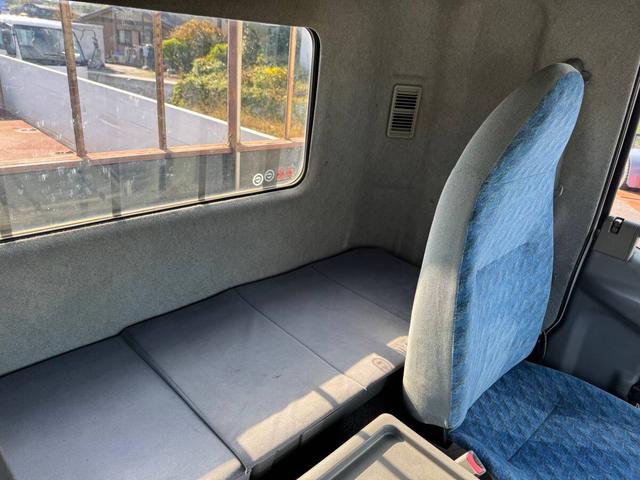 ファイター 標準 6200 アルミハイブロック 平ボディ 6.2mボディ 寝台 ベット(9枚目)