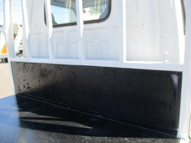 タイタントラック 　スムーサー７速ＭＴ　積載量２０００ｋｇ床板鉄板（26枚目）