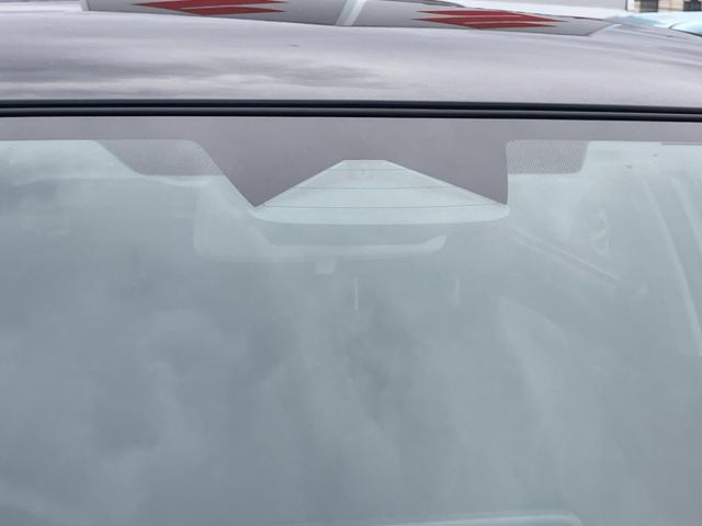 フロンクス １型　バックカメラ　オートライト　Ｂｌｕｅｔｏｏｔｈ　純正ナビ　プッシュスタート　シートヒーター　オートエアコン　スズキセーフティーサポート　衝突被害軽減システム　アイドリングストップ　横滑り防止機能（8枚目）