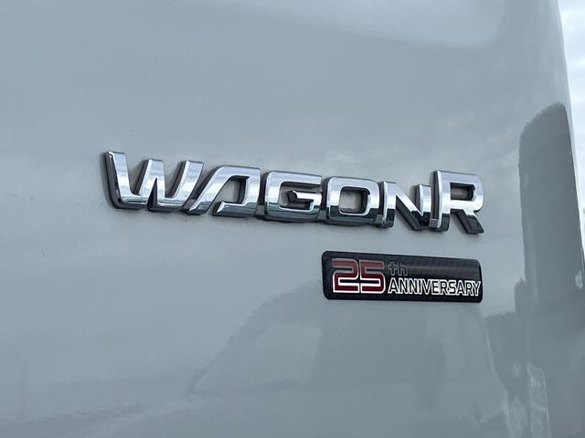 ワゴンＲ ２５周年記念車　ＨＹＢＲＩＤ　ＦＸリミテッド　元レンタカー　バックカメラ　オートライト　Ｂｌｕｅｔｏｏｔｈ　純正ナビ　プッシュスタート　シートヒーター　オートエアコン　ＥＴＣ　スズキセーフティーサポート　衝突被害軽減システム　アイドリングストップ　衝突安全ボデ（11枚目）