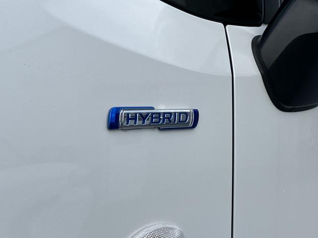 ワゴンＲ ２５周年記念車　ＨＹＢＲＩＤ　ＦＸリミテッド　元レンタカー　バックカメラ　オートライト　Ｂｌｕｅｔｏｏｔｈ　純正ナビ　プッシュスタート　シートヒーター　オートエアコン　ＥＴＣ　スズキセーフティーサポート　衝突被害軽減システム　アイドリングストップ　衝突安全ボデ（16枚目）