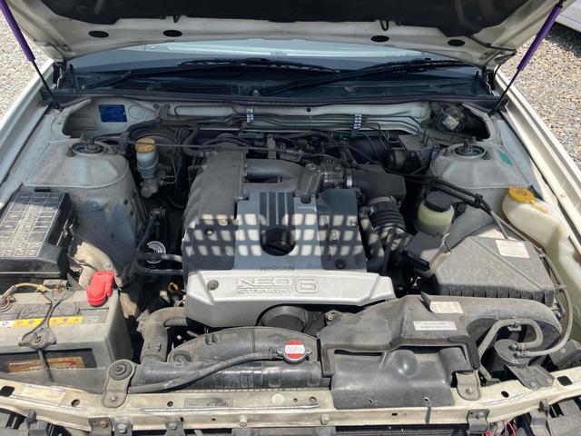 ローレル メダリスト　車高調　１８インチアルミ　エアロ　社外ステアリング　ＥＴＣ　ＨＩＤ　キーレス　ＡＴ（20枚目）