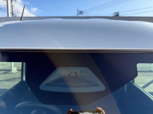 スペーシアカスタム ハイブリッドXSターボ デュアルセンサーブレーキサポートII、誤発進抑制機能、後方誤発進抑制機能、低速時ブレーキサポート(前進、後退)パーキングセンサー(フロント、リヤ)、車線逸脱警報機能、車線逸脱抑制機能、ふらつき警報機能(5枚目)