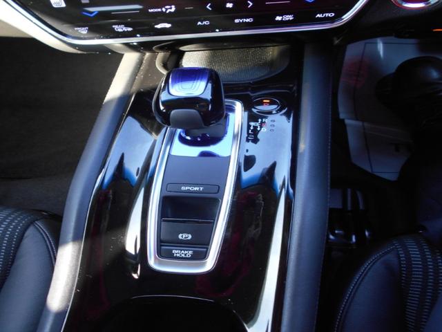 ヴェゼル ハイブリッドＺ・ホンダセンシング　ナビ・リアカメラ・フロントカメラ・ＥＴＣ・ＬＥＤヘッドライト・シートヒーター・ワンオーナー（11枚目）