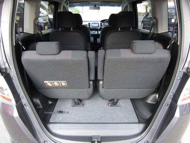 フリードハイブリッド ジャストセレクション　ナビ　バックカメラ　フルセグＴＶ　ブルートゥース　両側電動スライドドア　スマートキー　ＨＩＤヘッドライト（12枚目）