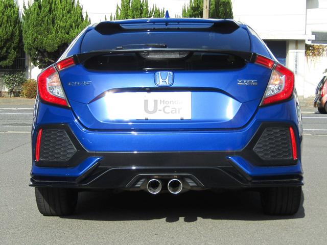 シビック ハッチバック　ホンダセンシング　ＶＴＥＣ　ターボ　６速ＭＴ　ホンダセンシング　ナビ　バックカメラ　ブルートゥース　フルセグＴＶ　１８インチアルミ　ＬＥＤライト　スマートキー　ＥＴＣ　ドラレコ（5枚目）
