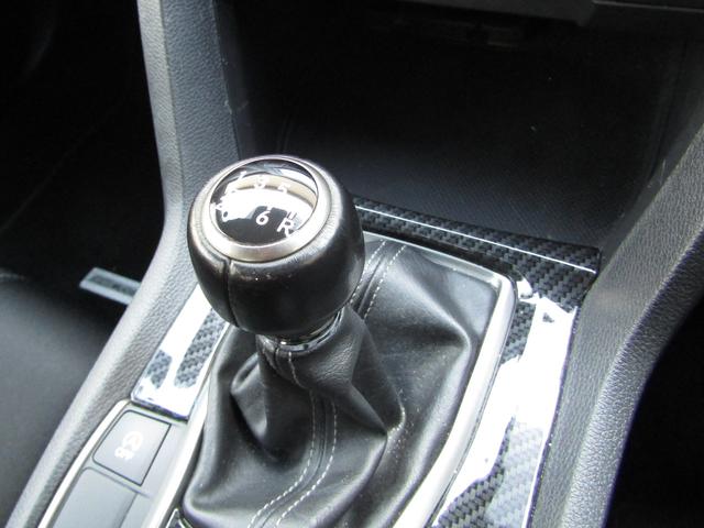シビック ハッチバック　ホンダセンシング　ＶＴＥＣ　ターボ　６速ＭＴ　ホンダセンシング　ナビ　バックカメラ　ブルートゥース　フルセグＴＶ　１８インチアルミ　ＬＥＤライト　スマートキー　ＥＴＣ　ドラレコ（7枚目）