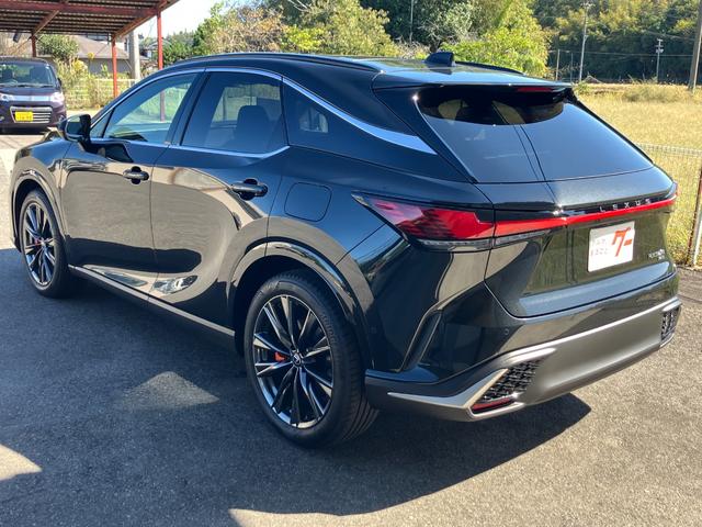 RX RX350 Fスポーツ ワンオーナー 禁煙車 4WD 改良後モデル オレンジキャリパー ルーフレール アドバンスパーク パーキングサポートブレーキ フクシャヒーター パノラマルーフ デジタルインナーミラー(17枚目)