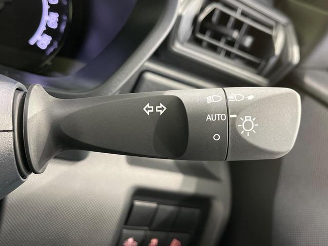 X スマートアシスト 登録済未使用車 LEDヘッドランプ 踏み間違い防止 コーナーセンサー オートマチックハイビーム 車線逸脱警報 先行車発進お知らせ スマートキー 盗難防止装置 プライバシーガラス(7枚目)