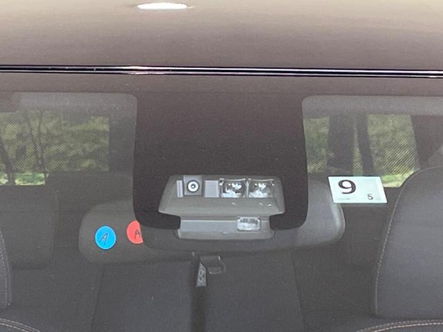 ハイブリッドG クエロ 禁煙車 純正SDナビ フリップダウンモニター 両側電動ドア ハーフレザー LEDヘッド バックカメラ ETC Bluetooth再生 純正16インチアルミ スマートキー 7人乗り(3枚目)