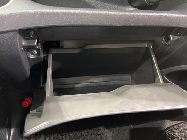 ハイブリッドG クエロ 禁煙車 純正SDナビ フリップダウンモニター 両側電動ドア ハーフレザー LEDヘッド バックカメラ ETC Bluetooth再生 純正16インチアルミ スマートキー 7人乗り(42枚目)