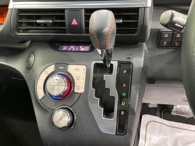ハイブリッドG クエロ 禁煙車 純正SDナビ フリップダウンモニター 両側電動ドア ハーフレザー LEDヘッド バックカメラ ETC Bluetooth再生 純正16インチアルミ スマートキー 7人乗り(45枚目)