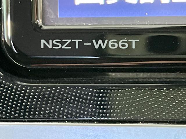 ハイブリッドG クエロ 禁煙車 純正SDナビ フリップダウンモニター 両側電動ドア ハーフレザー LEDヘッド バックカメラ ETC Bluetooth再生 純正16インチアルミ スマートキー 7人乗り(47枚目)