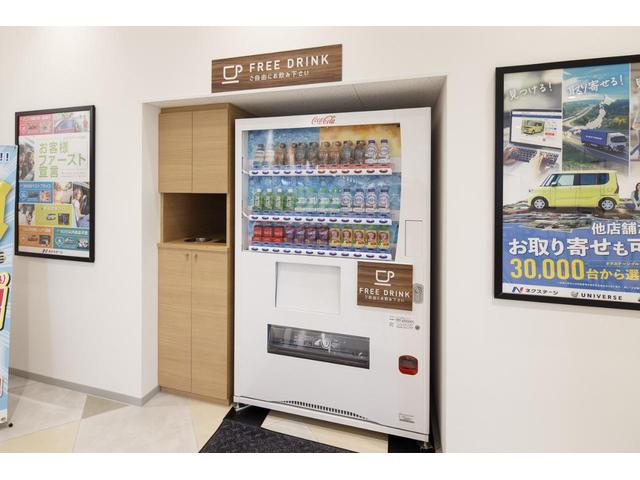 ハイブリッドG クエロ 禁煙車 純正SDナビ フリップダウンモニター 両側電動ドア ハーフレザー LEDヘッド バックカメラ ETC Bluetooth再生 純正16インチアルミ スマートキー 7人乗り(65枚目)