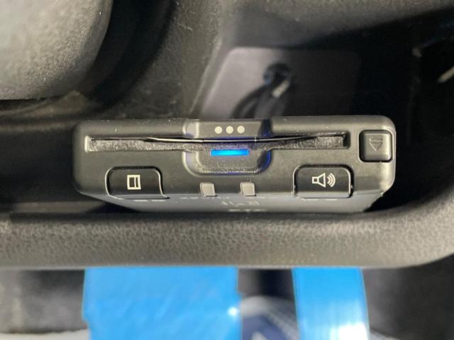 ノート ｅ－パワー　Ｘ　エマージェンシーブレーキ　禁煙車　ＳＤナビ　バックカメラ　フルセグ　ドラレコ　Ｂｌｕｅｔｏｏｔｈ再生　クリアランスソナー　踏み間違い防止　スマートキー　純正１５インチアルミ　オートハイビーム（7枚目）