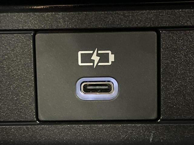 プリウス Ｚ　全周囲カメラ　衝突被害軽減システム　１２．３型ディスプレイオーディオ　１００Ｖ電源　レーダークルーズ　禁煙車　電動リアゲート　前席シートエアコン　パワーシート　ドラレコ　ＬＥＤヘッド　ＥＴＣ２．０（50枚目）