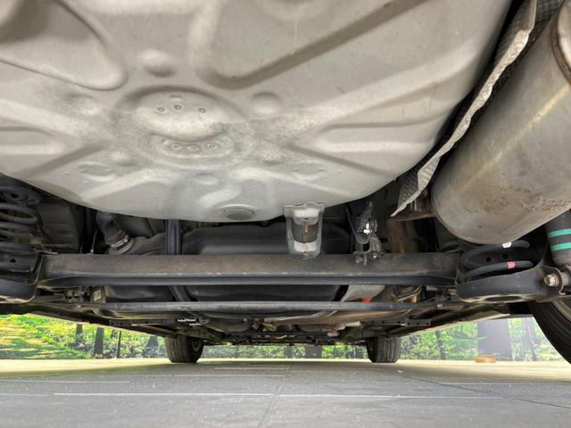 プリウス Ｓ　ＳＤナビ　バックカメラ　禁煙車　スマートキー　ＨＩＤヘッド　ＥＴＣ　オートライト　オートエアコン　純正１５インチアルミ　Ｂｌｕｅｔｏｏｔｈ　ＣＤ／ＤＶＤ再生　ステアリングスイッチ（19枚目）