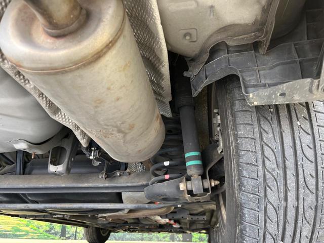 プリウス Ｓ　ＳＤナビ　バックカメラ　禁煙車　スマートキー　ＨＩＤヘッド　ＥＴＣ　オートライト　オートエアコン　純正１５インチアルミ　Ｂｌｕｅｔｏｏｔｈ　ＣＤ／ＤＶＤ再生　ステアリングスイッチ（22枚目）